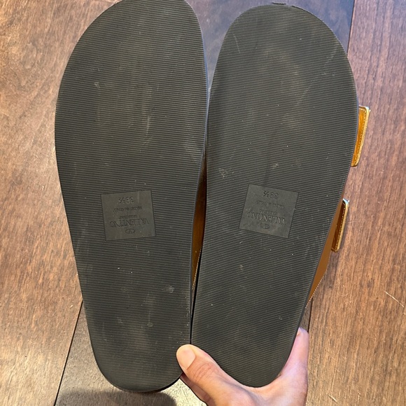 Valentino Women Metallic Gold Slide Sandals - Picture 6 of 6